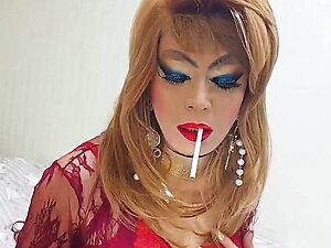 shemale niclo hot makeup smoking