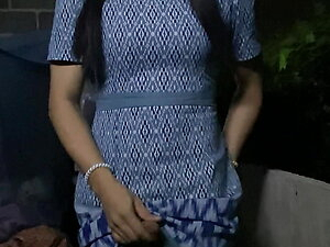 Today's Thai teacher outfit is beautiful.Have a loving face and be beautiful