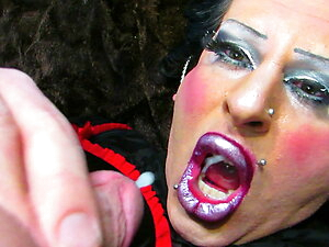 Bimbo TS Dollys Facial
