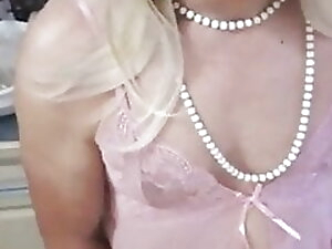 Ladyboy Aya Cat videos