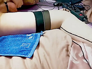 sissy cum hard from fuck machine