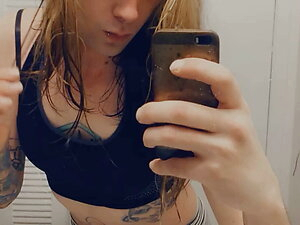 Miniskirt Trans Is Super Horny