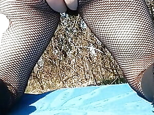 big ass bitch rides and swallows ass cock outdoor anal